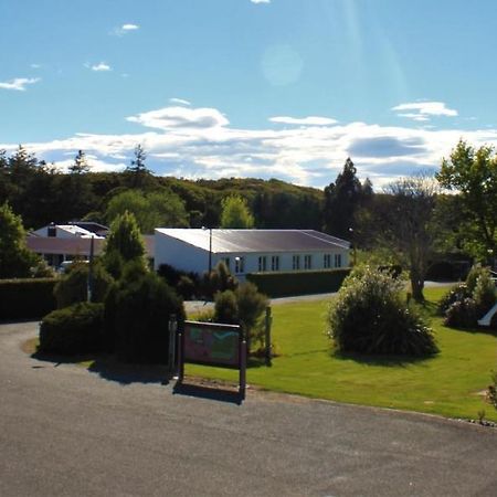 Last Light Lodge Tuatapere ภายนอก รูปภาพ