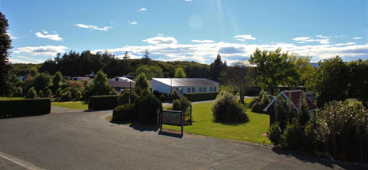 Last Light Lodge Tuatapere ภายนอก รูปภาพ