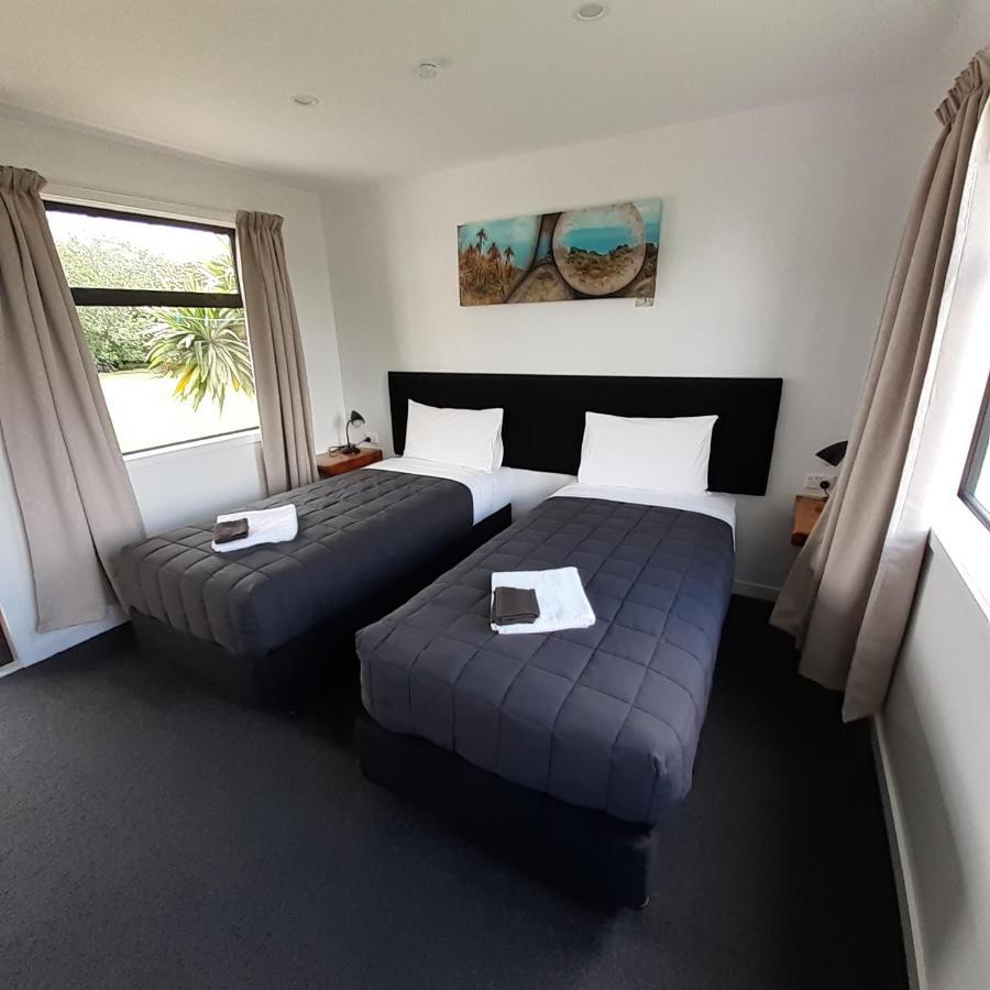 Last Light Lodge Tuatapere ภายนอก รูปภาพ