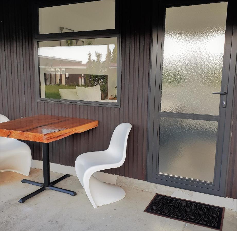 Last Light Lodge Tuatapere ภายนอก รูปภาพ